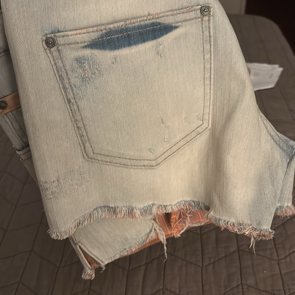 EUC Free People blue denim distressed jean shorts with interior stripe detail - Picture 12 of 12